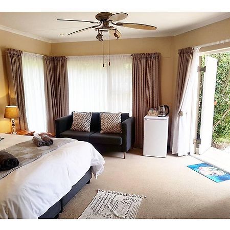 Oudtshoorn Guest House Экстерьер фото